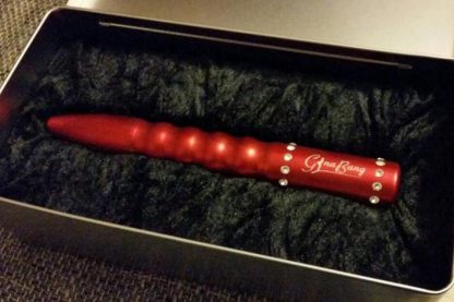 Dildo rot eloxiert mit Gravur